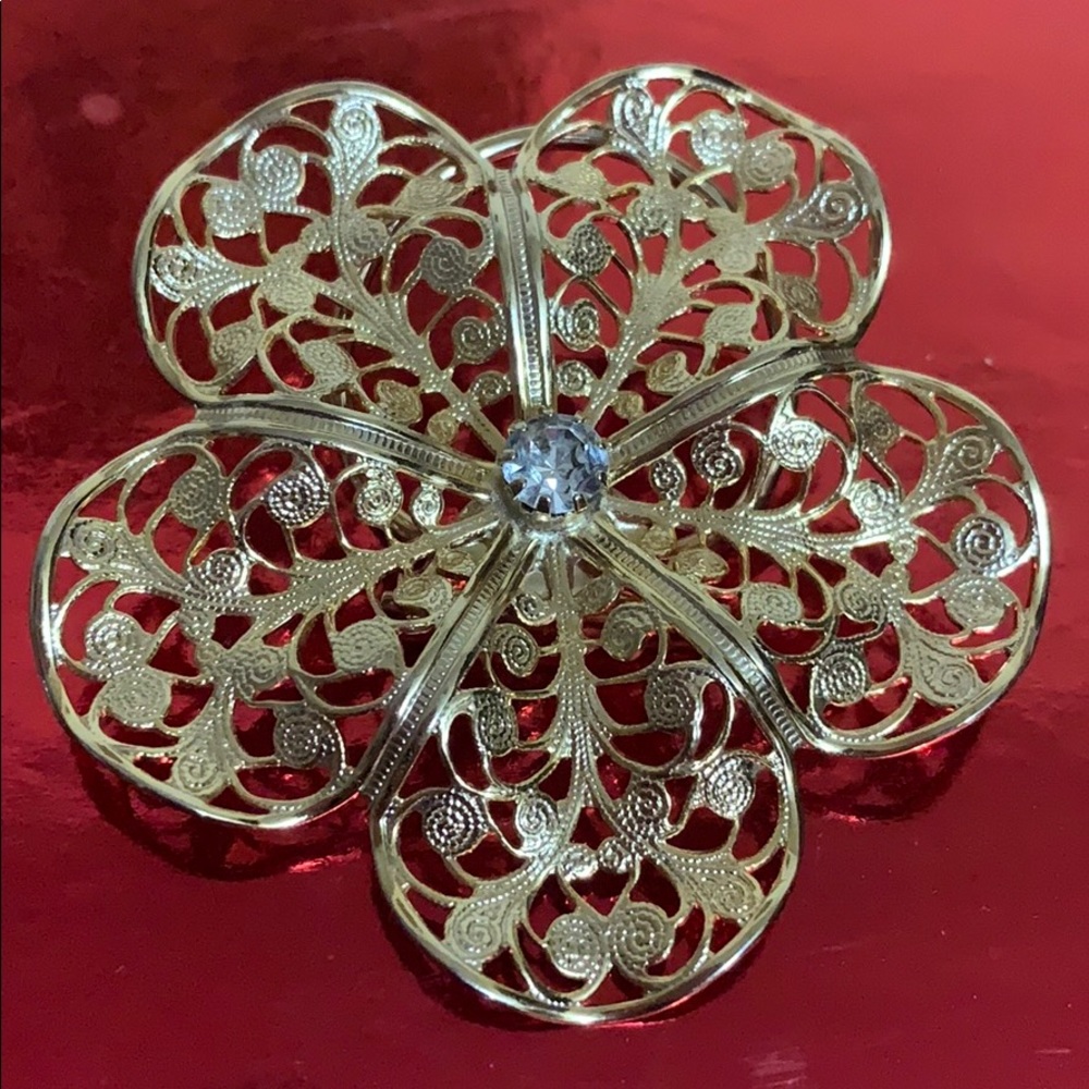 Vintage Jeri-Lou scarf clip.